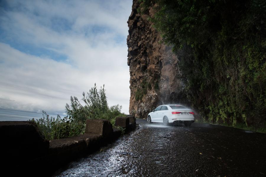  Audi A3 Sedan 2.0 TFSI S-Line (8V) 2016 года  (WW) (фото 11 из 12)